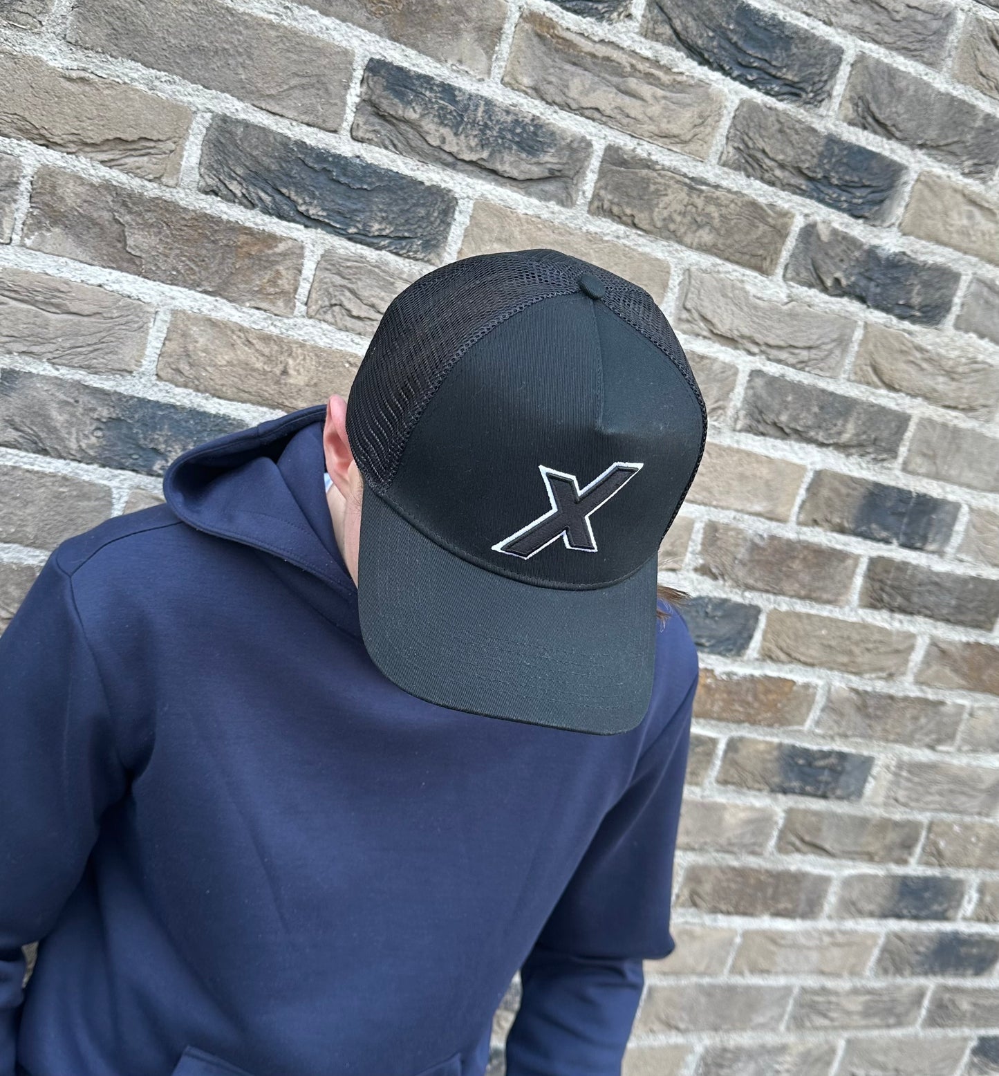 X Peak Hat - Black